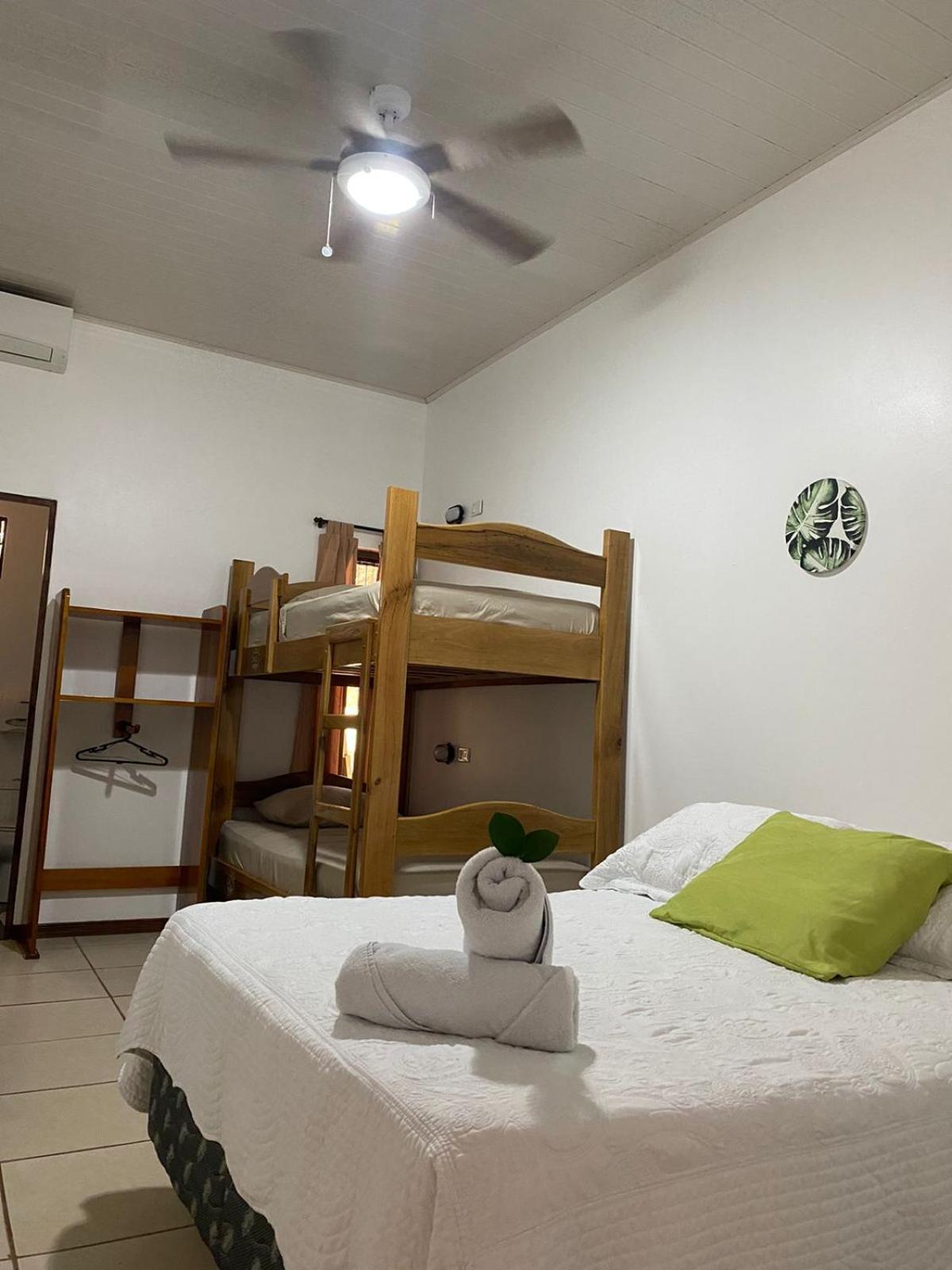 U Kinca Hostel Uvita Exterior foto